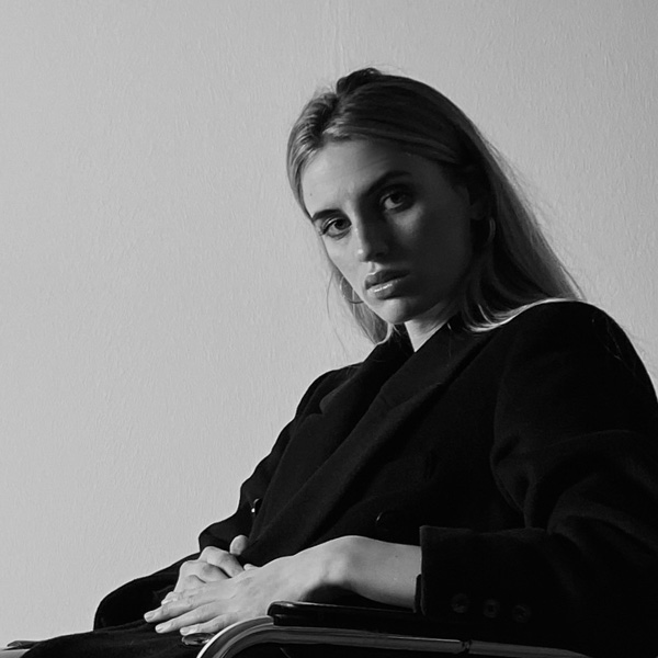 Influencer Saraja Roberta Elez, wearing a black jacket by Prada, a